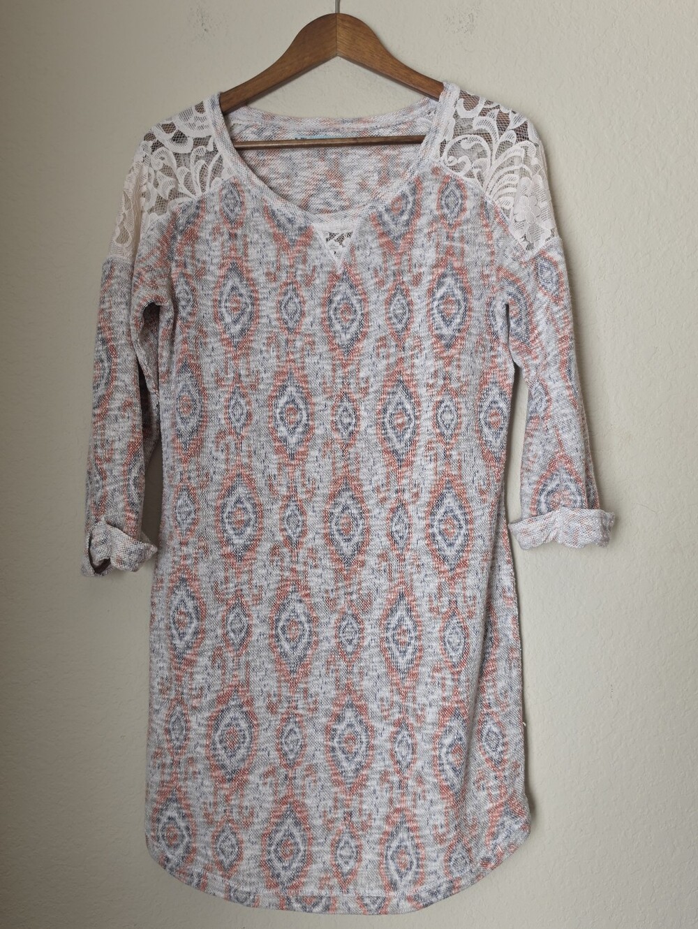 Maurices Knit Tunic Dress Womens Medium Grey Blue Red Geometric Lace Shoulder